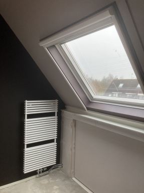 Velux dakvenster en radiator in Assen