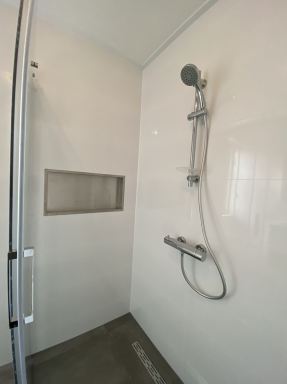 Toilet en badkamer renovatie Almere