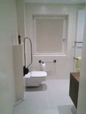 Badkamerrenovatie voor mindervalide in Lanaken.