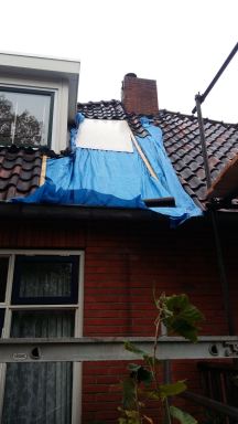 Plaatsen nieuw dakbeschot woning in Losser
