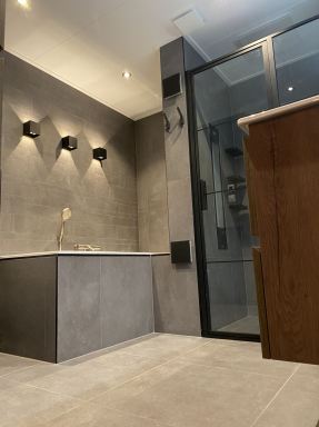 badkamer gerenoveerd in Dronten