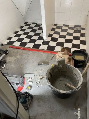 Badkamer Assen
Vloer tegelen
